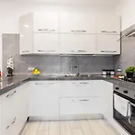 Maison Regine