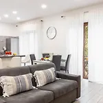 Maison Regine *