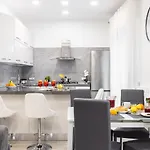 Maison Regine