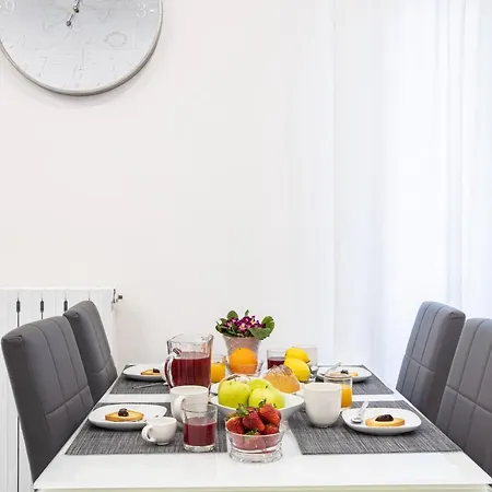 Maison Regine 펜션